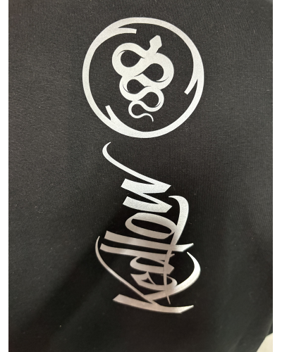 KEDLOW Oversized Long Sleeve T-Shirt.